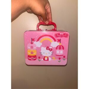 Vintage Hello kitty tin lunch box